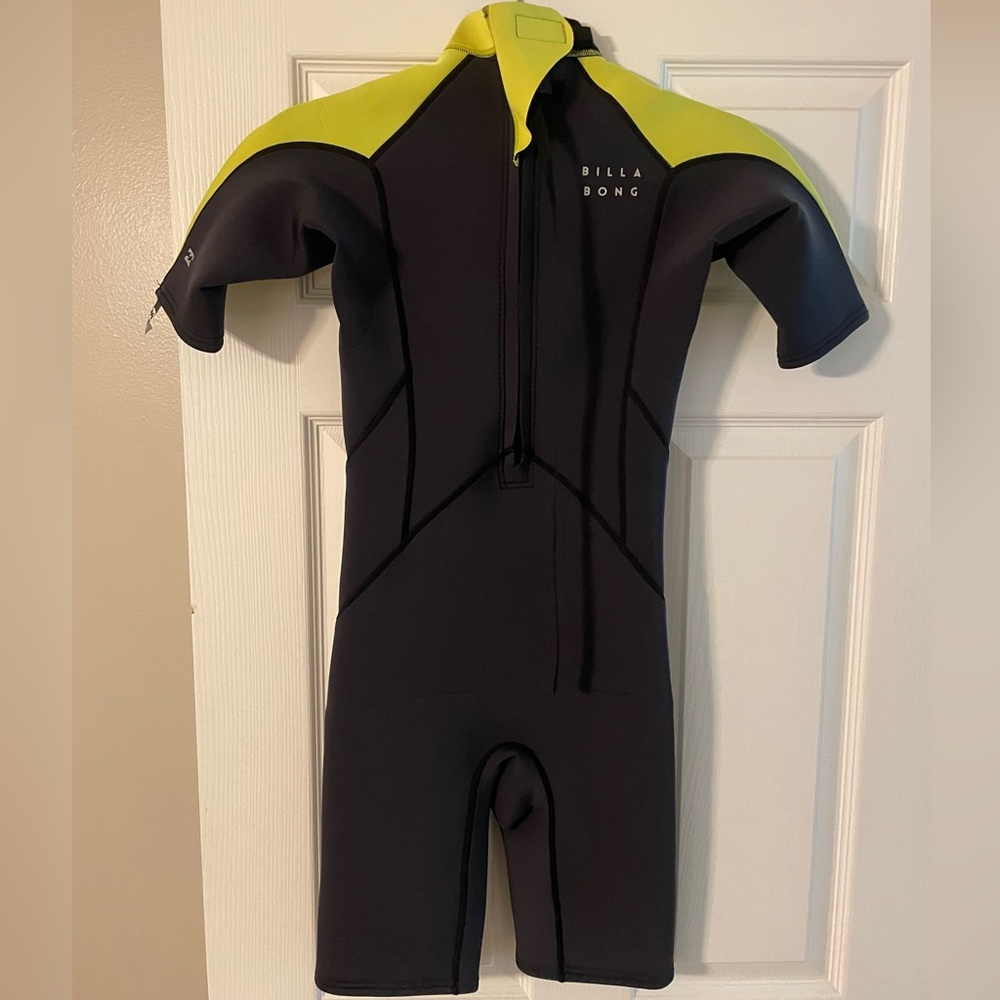 Spring suit - Picture 2 of 3